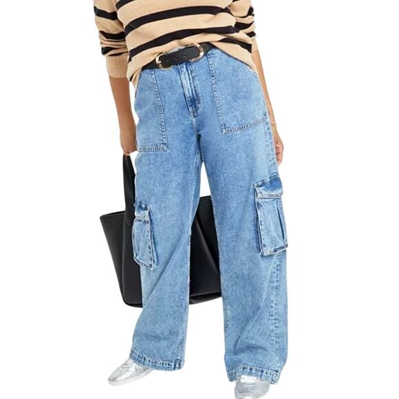 On 34th Blue Washed Mid Rise Straight Utility Y2K Baggy Denim Cargo Jeans 2/26 - Picture 1 of 14